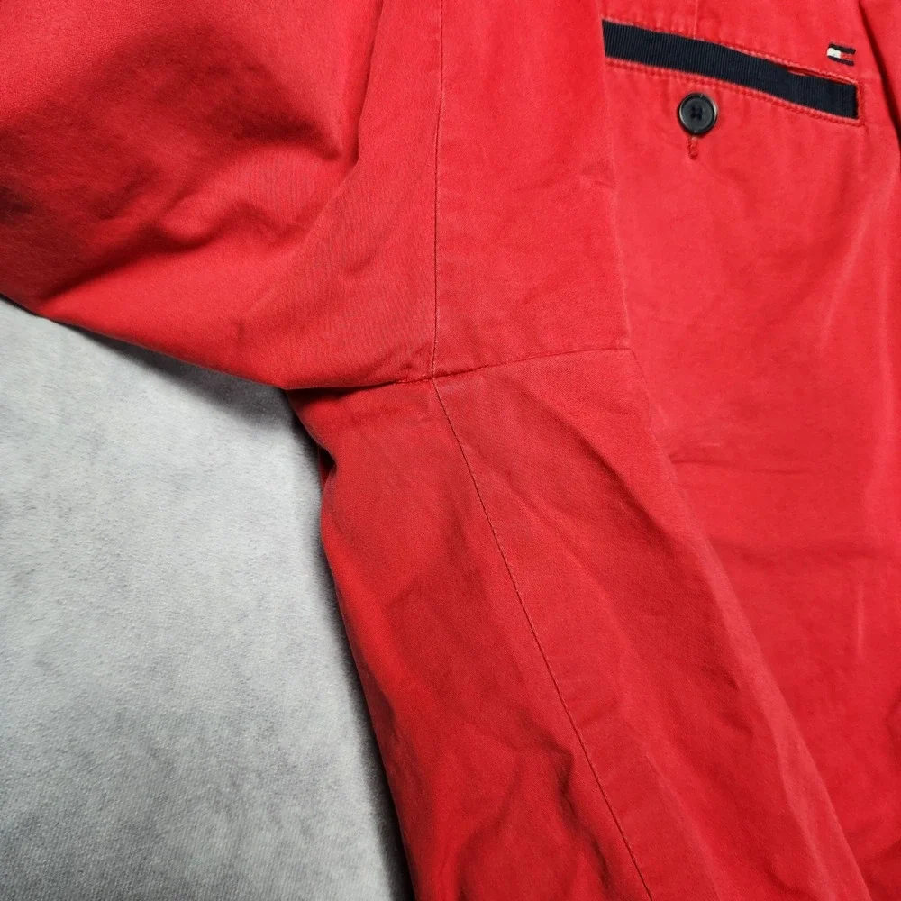 Tommy Hilfiger Mens Red Chino Shorts Navy Ribbon Trim Size 36 Flat Front Cotton
